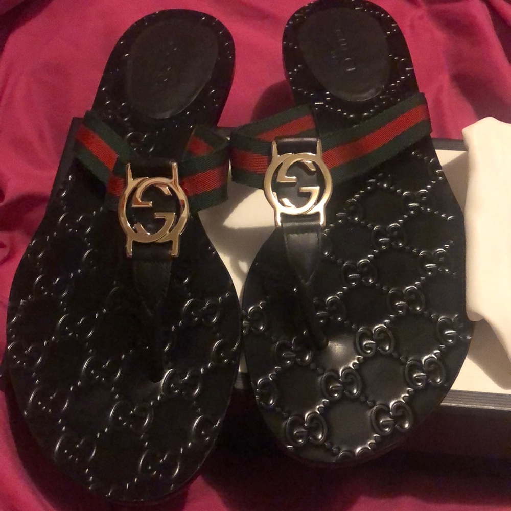 Authentic Gucci GG thong sandals